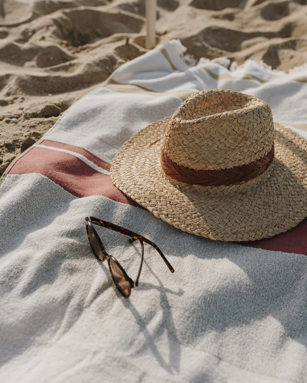 Strohhut am Strand